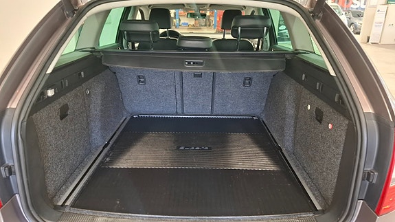 Skoda Superb 10 of 15