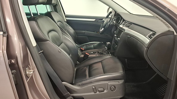 Skoda Superb 7 of 15