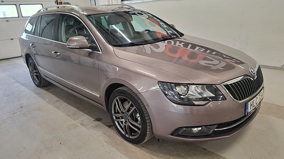 Skoda Superb 2 of 15