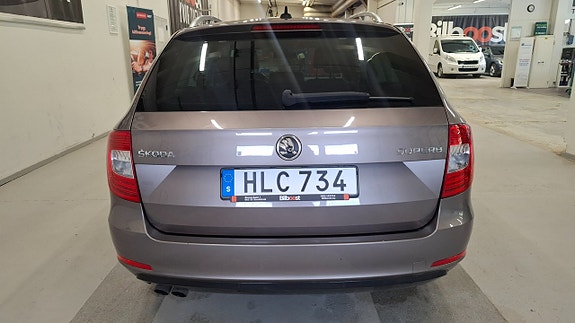Skoda Superb 5 of 15