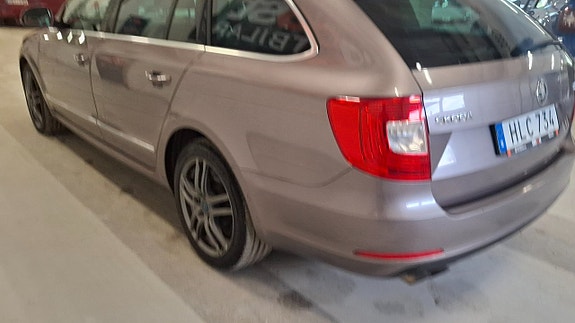 Skoda Superb 6 of 15