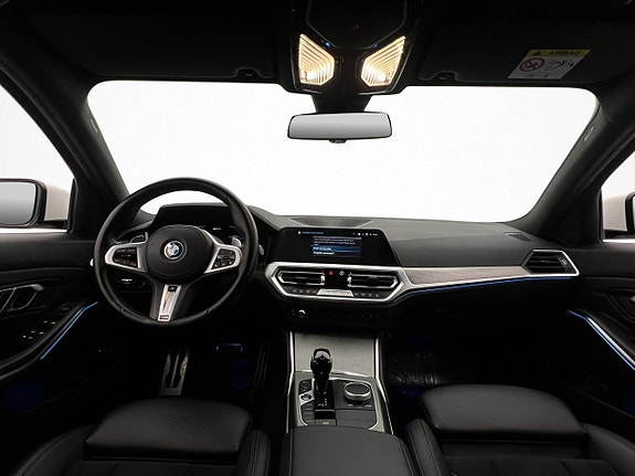 BMW 330e 13 of 30