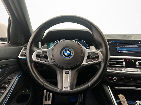BMW 330e 14 of 30
