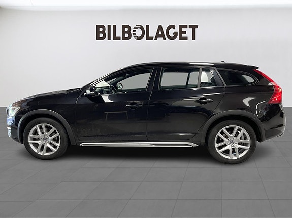 Volvo V60 Cross Country 2 of 25