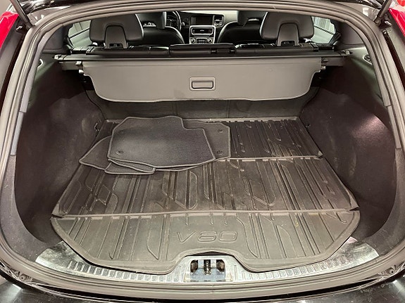 Volvo V60 Cross Country 22 of 25