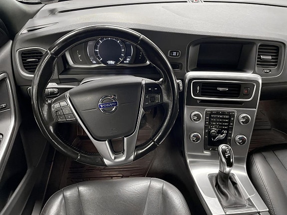 Volvo V60 Cross Country 15 of 25
