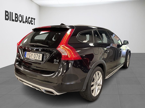 Volvo V60 Cross Country 5 of 25