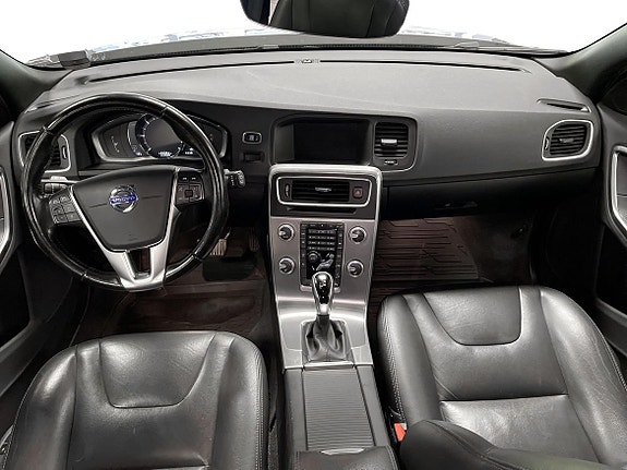 Volvo V60 Cross Country 14 of 25