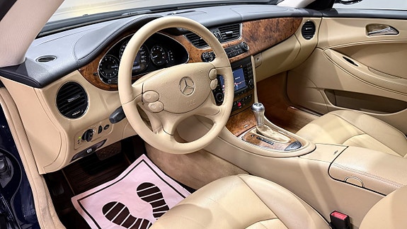Mercedes-Benz CLS350 10 of 19
