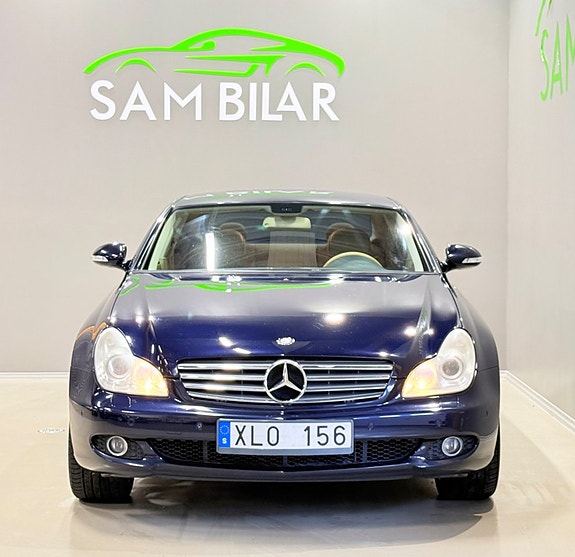 Mercedes-Benz CLS350 3 of 19