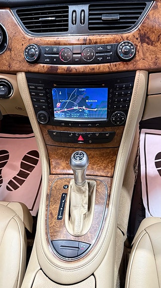 Mercedes-Benz CLS350 18 of 19
