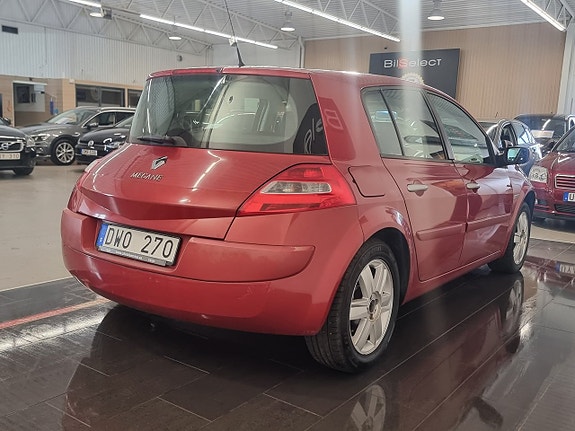 Renault Megane 13 of 14