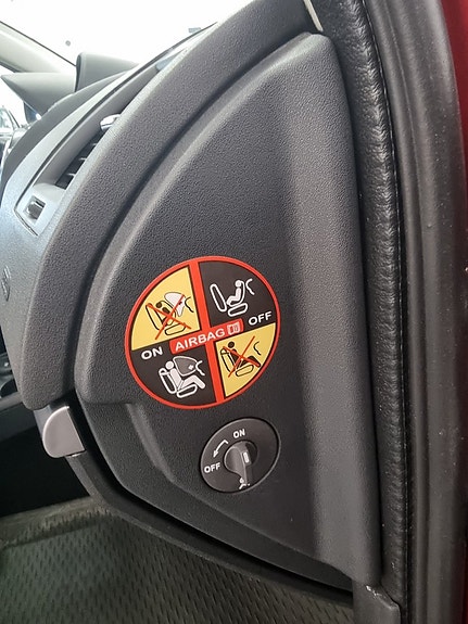 Renault Megane 14 of 14