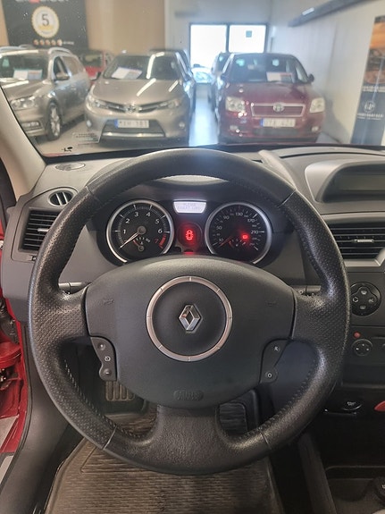 Renault Megane 8 of 14