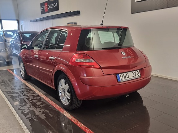 Renault Megane 12 of 14