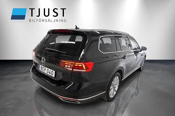 Volkswagen Passat 6 of 18