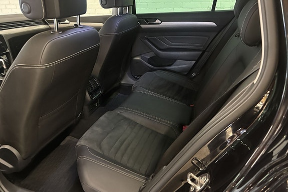 Volkswagen Passat 12 of 18