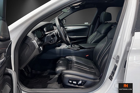 BMW 540i 10 of 28