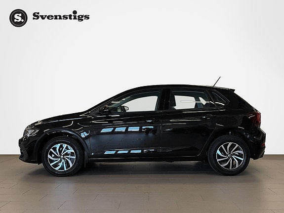 Volkswagen Polo 2 of 12