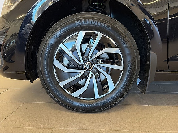 Volkswagen Polo 8 of 12