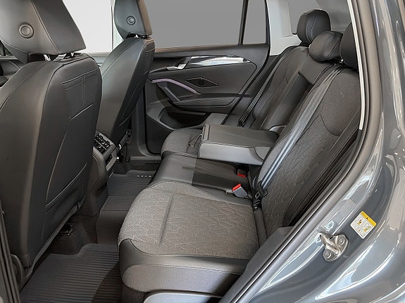 Volkswagen Tiguan 10 of 12