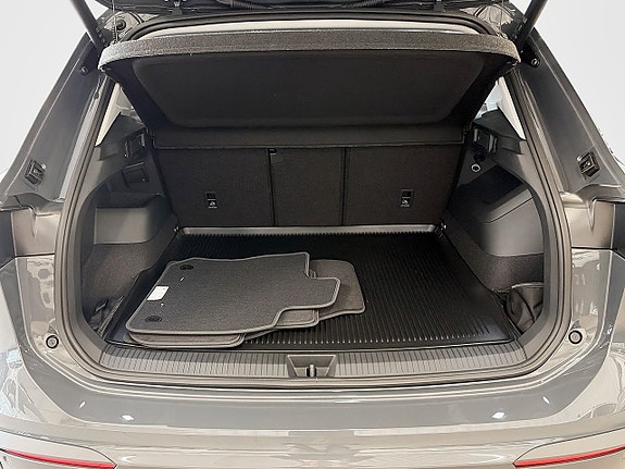 Volkswagen Tiguan 9 of 12