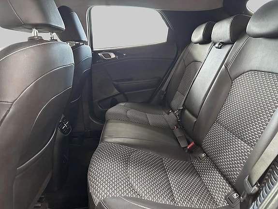 Kia XCeed 7 of 13