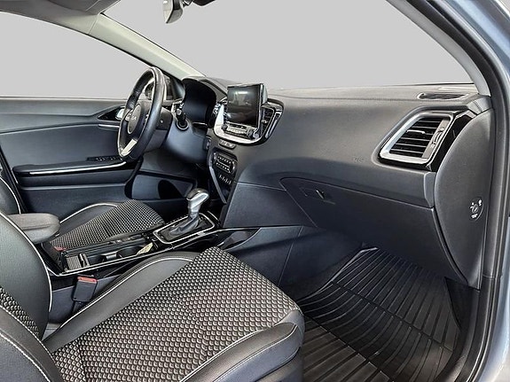 Kia XCeed 6 of 13