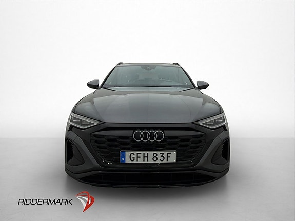 Audi Q8 2 of 30