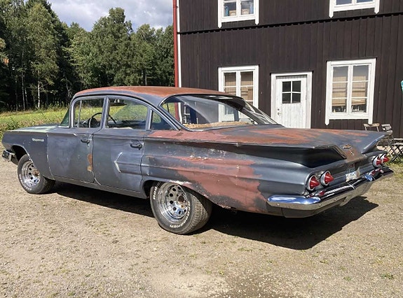 Chevrolet Biscayne 5 of 14