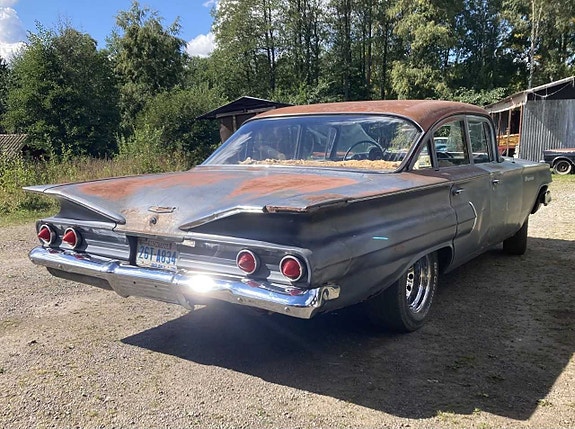 Chevrolet Biscayne 3 of 14