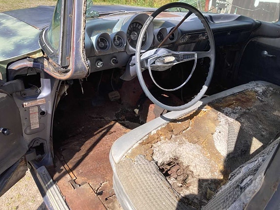 Chevrolet Biscayne 7 of 14