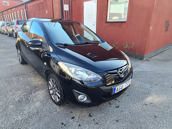 Mazda 2 2 of 15