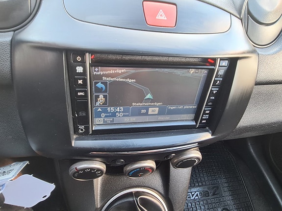 Mazda 2 9 of 15