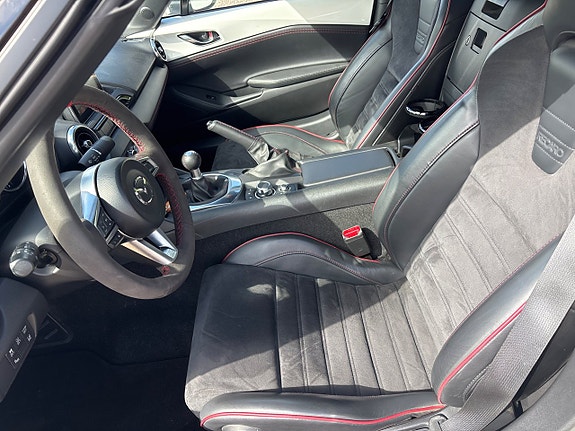 Mazda MX-5 5 of 14