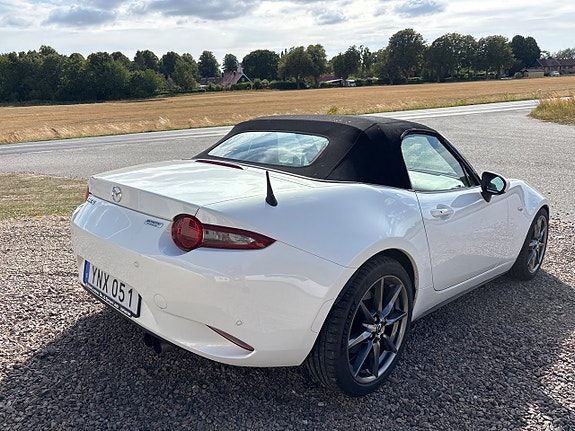 Mazda MX-5 3 of 14