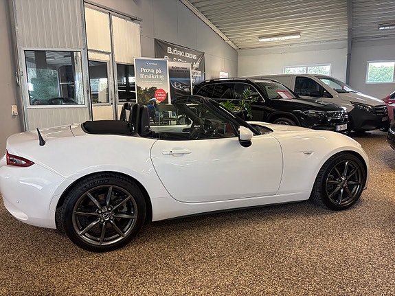 Mazda MX-5 13 of 14