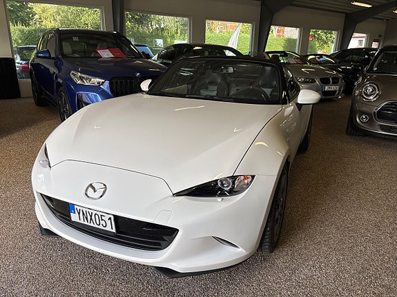 Mazda MX-5 10 of 14