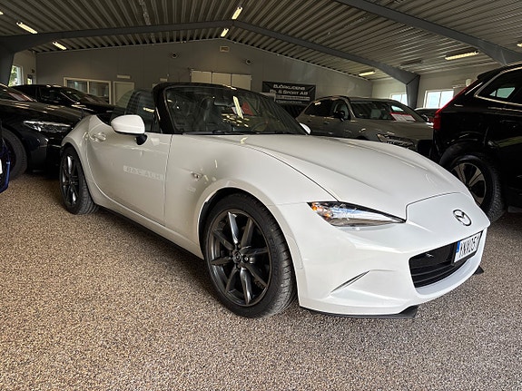 Mazda MX-5 9 of 14
