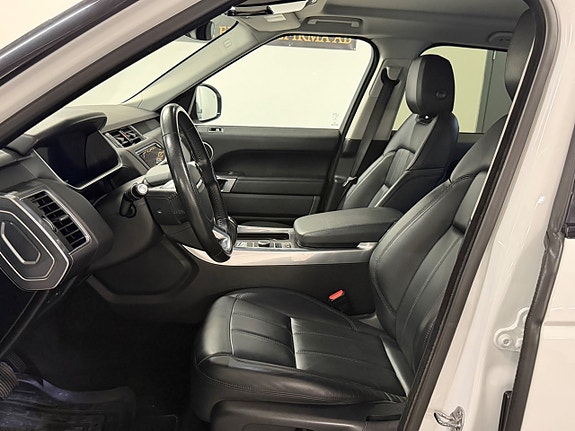 Land Rover Range Rover Sport 9 of 27