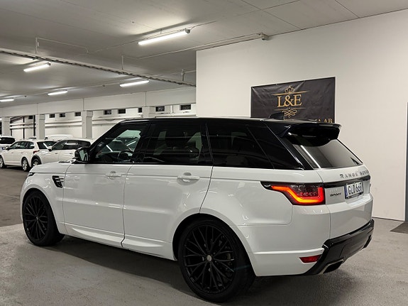 Land Rover Range Rover Sport 3 of 27