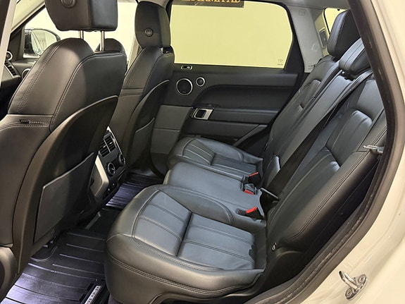 Land Rover Range Rover Sport 10 of 27