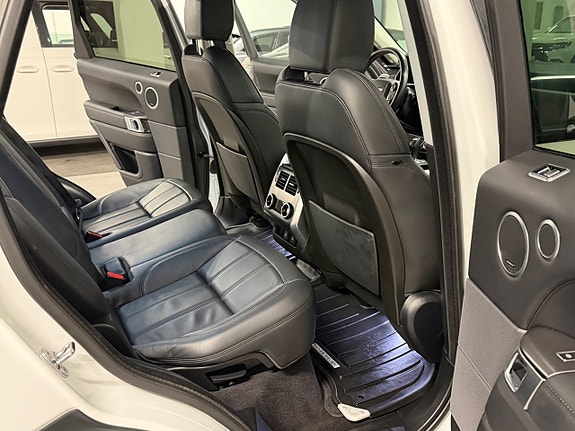 Land Rover Range Rover Sport 13 of 27