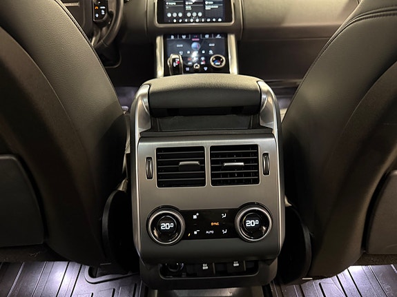 Land Rover Range Rover Sport 15 of 27