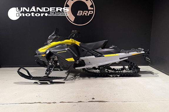Ski-Doo Renegade Sport 600 ACE Nyservad 1 ägare 4-takt 8 of 9