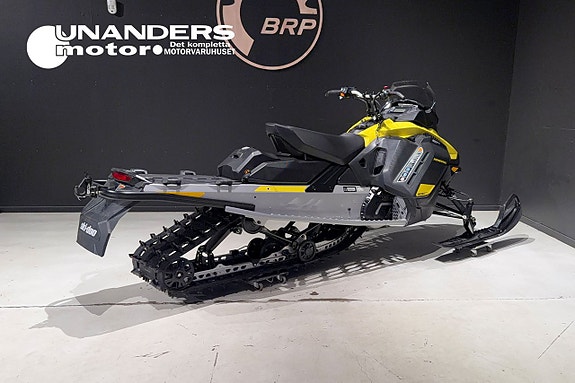 Ski-Doo Renegade Sport 600 ACE Nyservad 1 ägare 4-takt 3 of 9