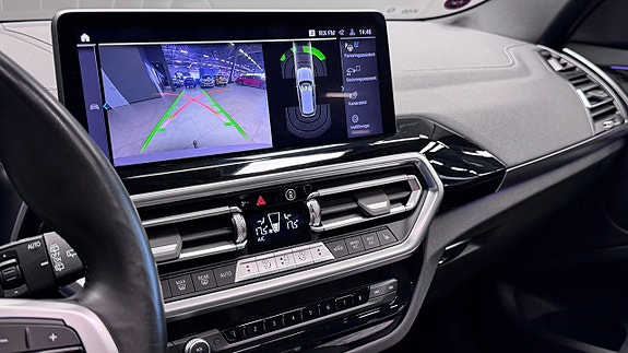 BMW iX3 9 of 22