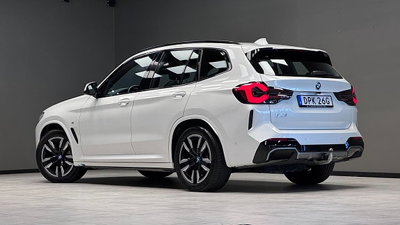 BMW iX3 17 of 22