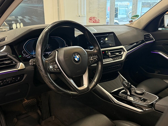 BMW 330e 7 of 16