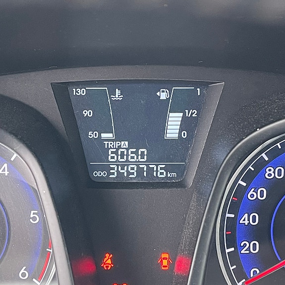 Hyundai ix20 6 of 8